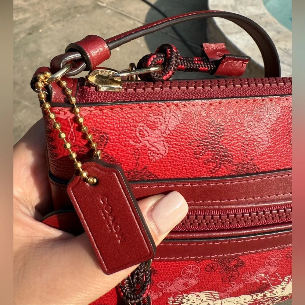 Coach Rare Red 9.25”x6.75” F84635 JAY SHELLS Horse & Carriage Gallery Pouch NWOT